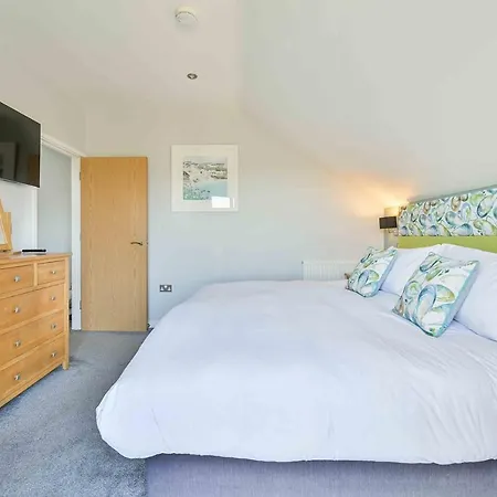 Alojamento de Turismo Selvagem Snug House, Sleeps 12 With Hot Tub On Retallack